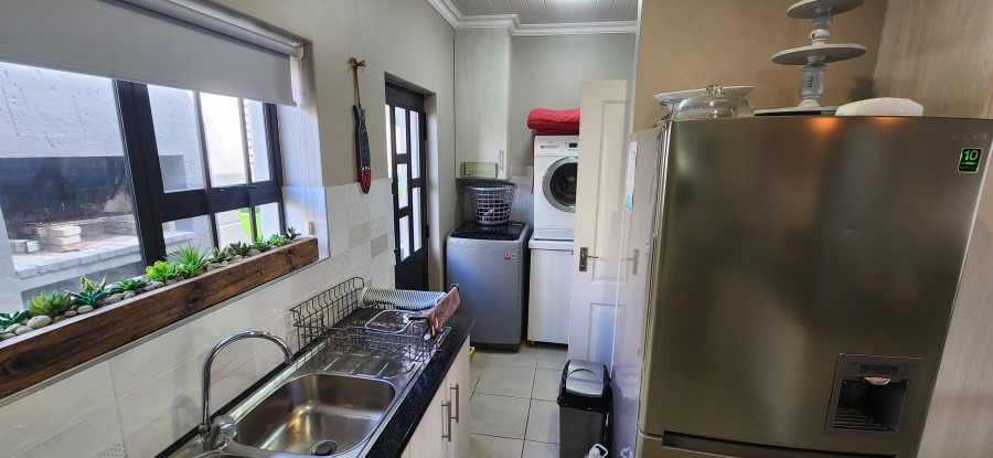 2 Bedroom Property for Sale in Dana Bay Western Cape